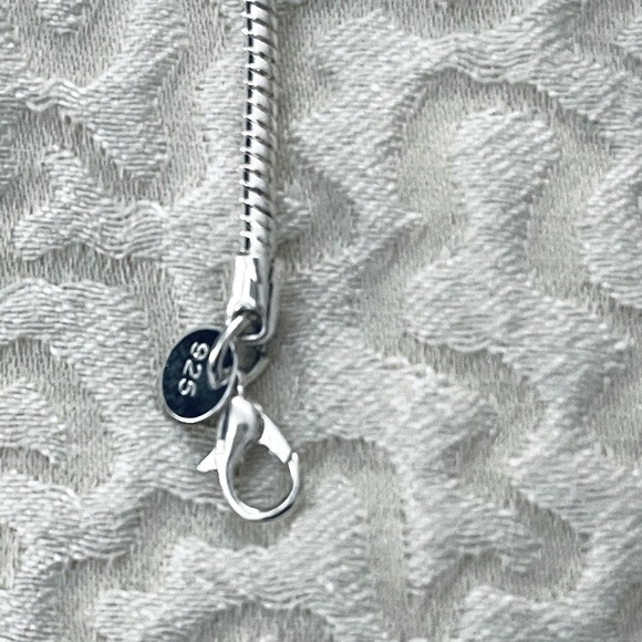 925 STERLING SILVER SIGNED 28” CHAIN WITH SILVER TONE CROSS D1-37 - Picture 6 of 6